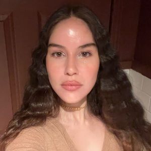 Meet your Posher, Yasmine